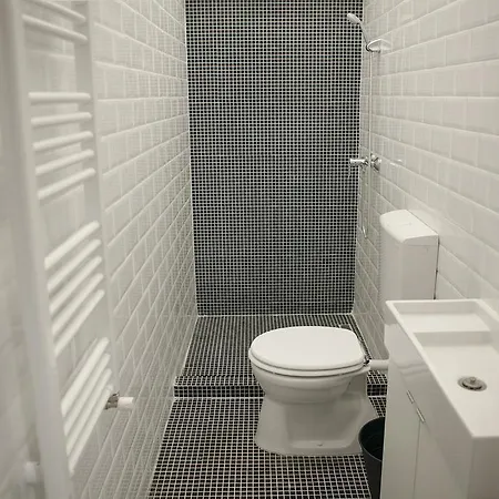 شقة Location 2 Bedrooms - 2 Bathrooms *