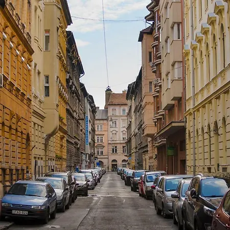 Location 2 Bedrooms - 2 Bathrooms Lägenhet Budapest