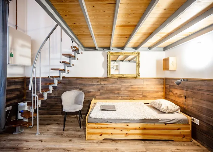 Location 2 Bedrooms - 2 Bathrooms