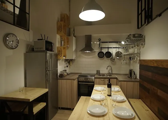 Lejlighed Location 2 Bedrooms - 2 Bathrooms *