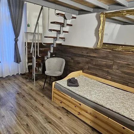 Location 2 Bedrooms - 2 Bathrooms 布达佩斯