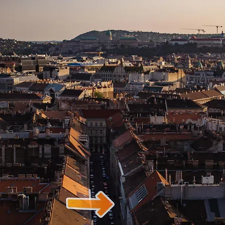 Location 2 Bedrooms - 2 Bathrooms Budapest