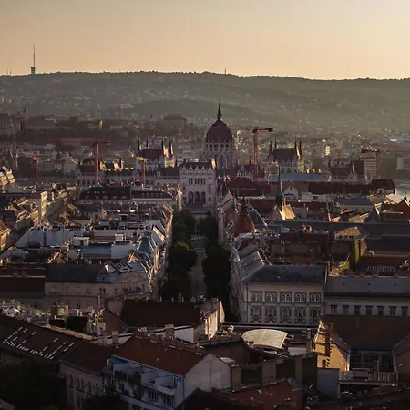 Location 2 Bedrooms - 2 Bathrooms *