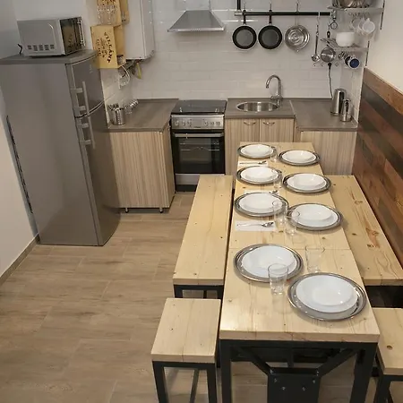 Location 2 Bedrooms - 2 Bathrooms *