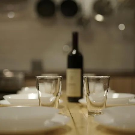 Location 2 Bedrooms - 2 Bathrooms 公寓 *