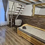 Location 2 Bedrooms - 2 Bathrooms Budapest